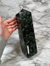 Load image into Gallery viewer, 4lb 2.2oz LARGE KAMBABA JASPER TOWER
