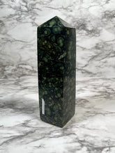 Load image into Gallery viewer, 4lb 2.2oz LARGE KAMBABA JASPER TOWER
