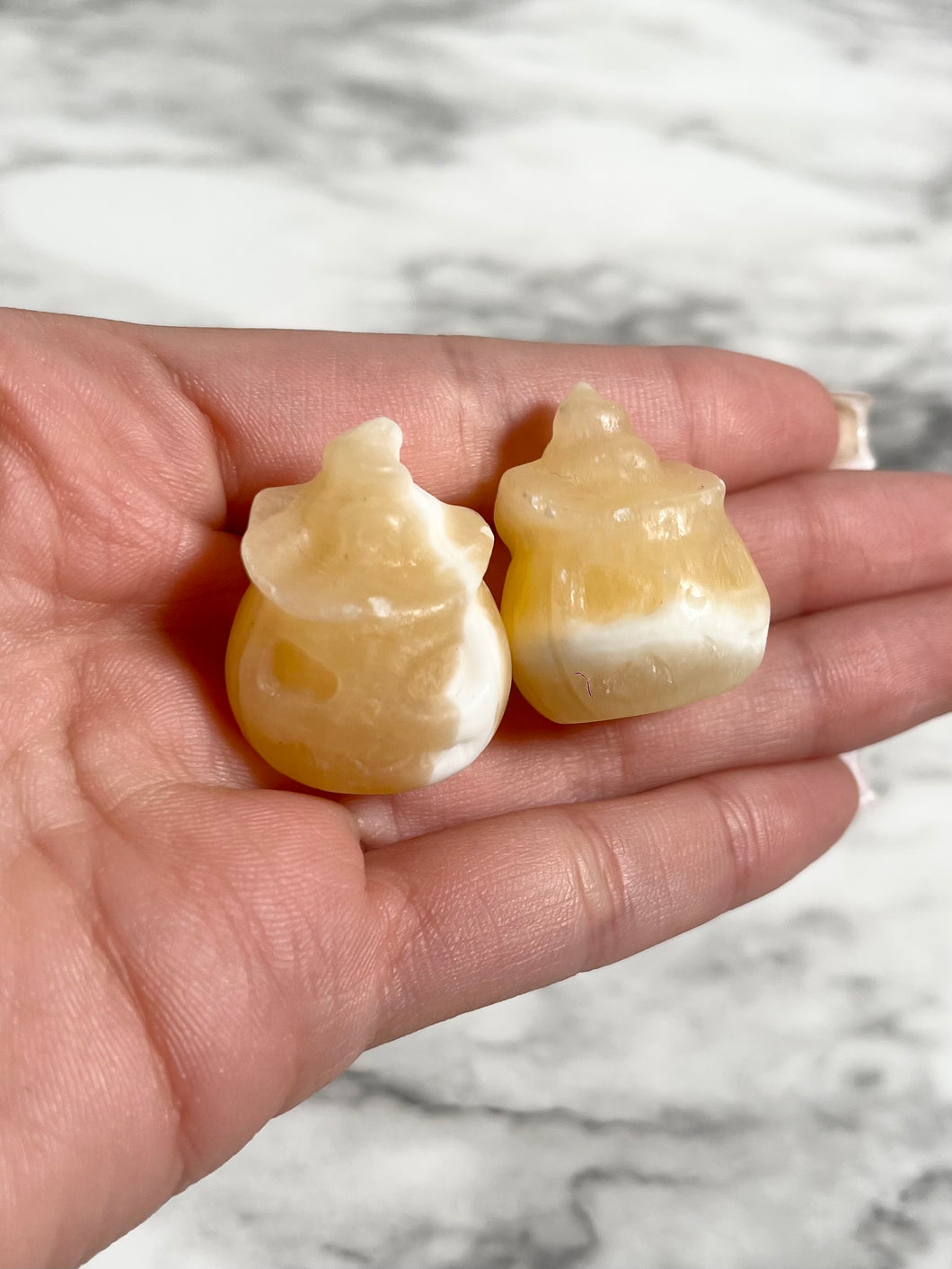 MINI BANDED ORANGE CALCITE PUMPKIN WITH HAT