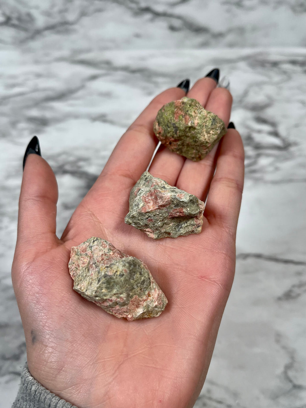 RAW UNAKITE